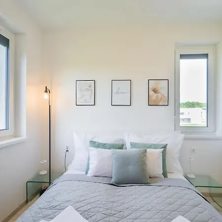 Blue Dream Apartment *